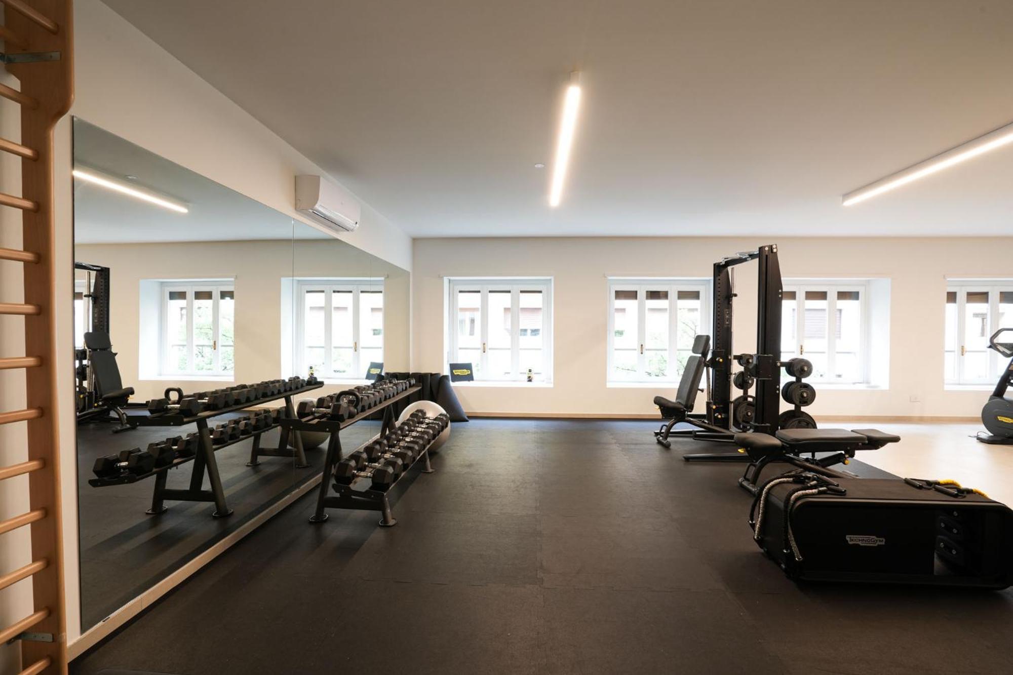 Roma Luxe, Terrace & Gym